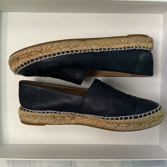 Chanel Espadrilles. Size 7. - Navy Blue - Picture 4 of 9